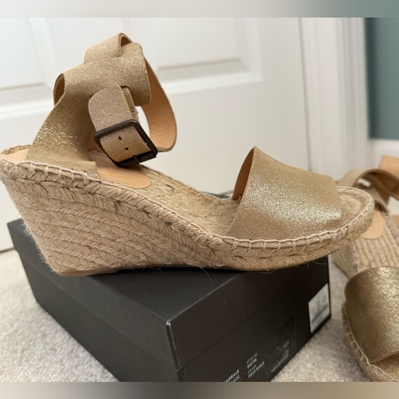 JCrew Corsica espadrilles wedges. Gold shimmer metallic leather/suede - Picture 2 of 11